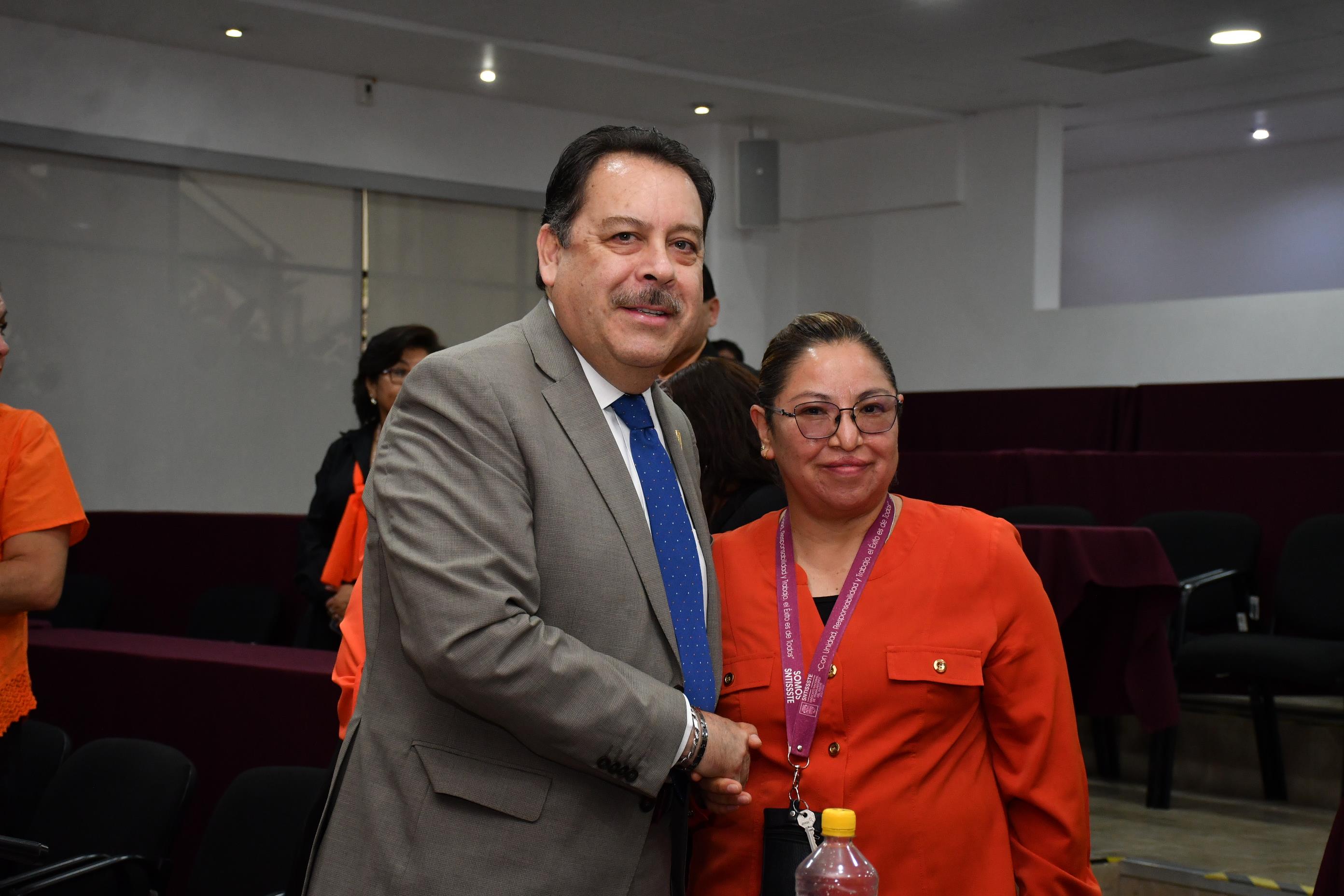  Salutación de la Sección XLI, Hospital Regional "1° de Octubre"